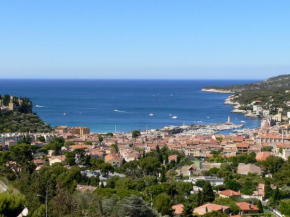  T2 à Cassis vue mer de rêve  Касси